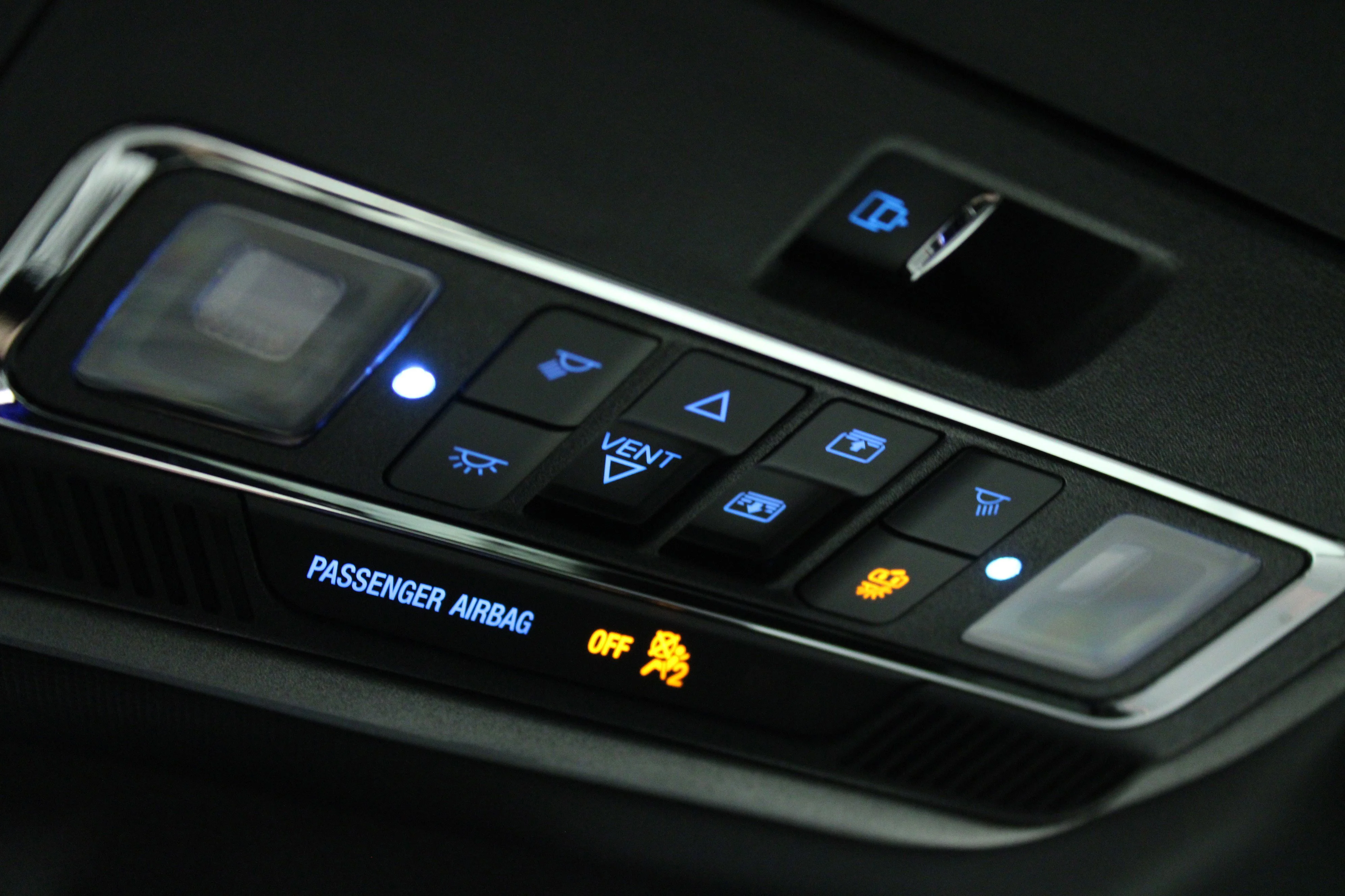 Used 2023 Avalanche Gray Ford Raptor image 25
