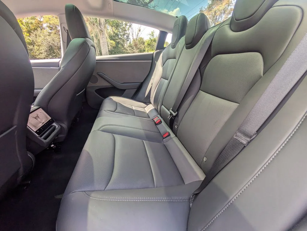 Used 2025  Tesla Long Range image 13