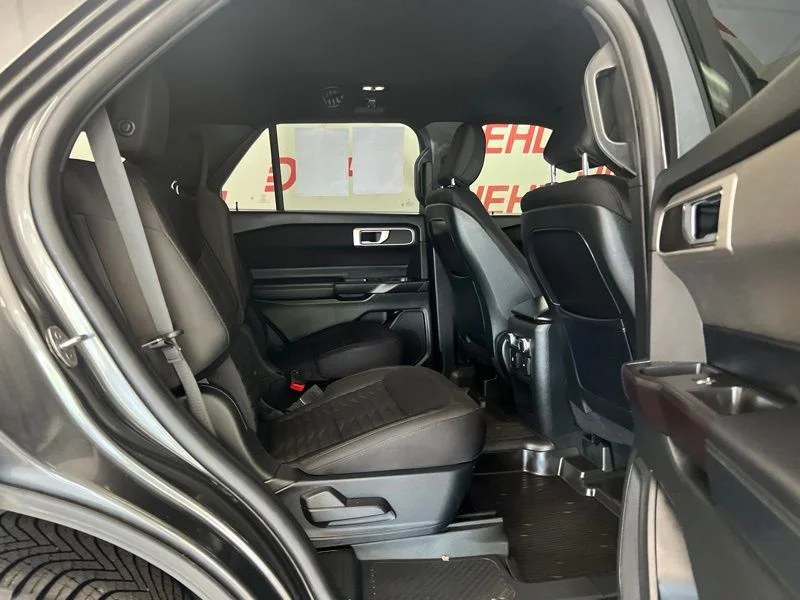 Used 2020 Gray Ford XLT image 11