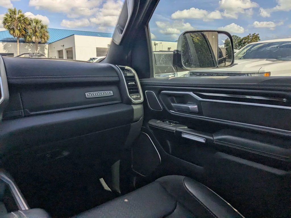 Certified Used 2019 Black Ram Laramie image 17