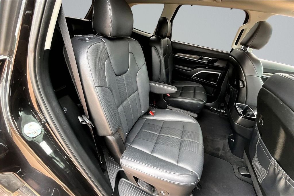 Used 2020 Black Kia SX image 25