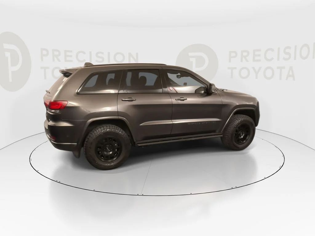 Used 2021 Granite Crystal Metallic Clearcoat Jeep Limited image 10