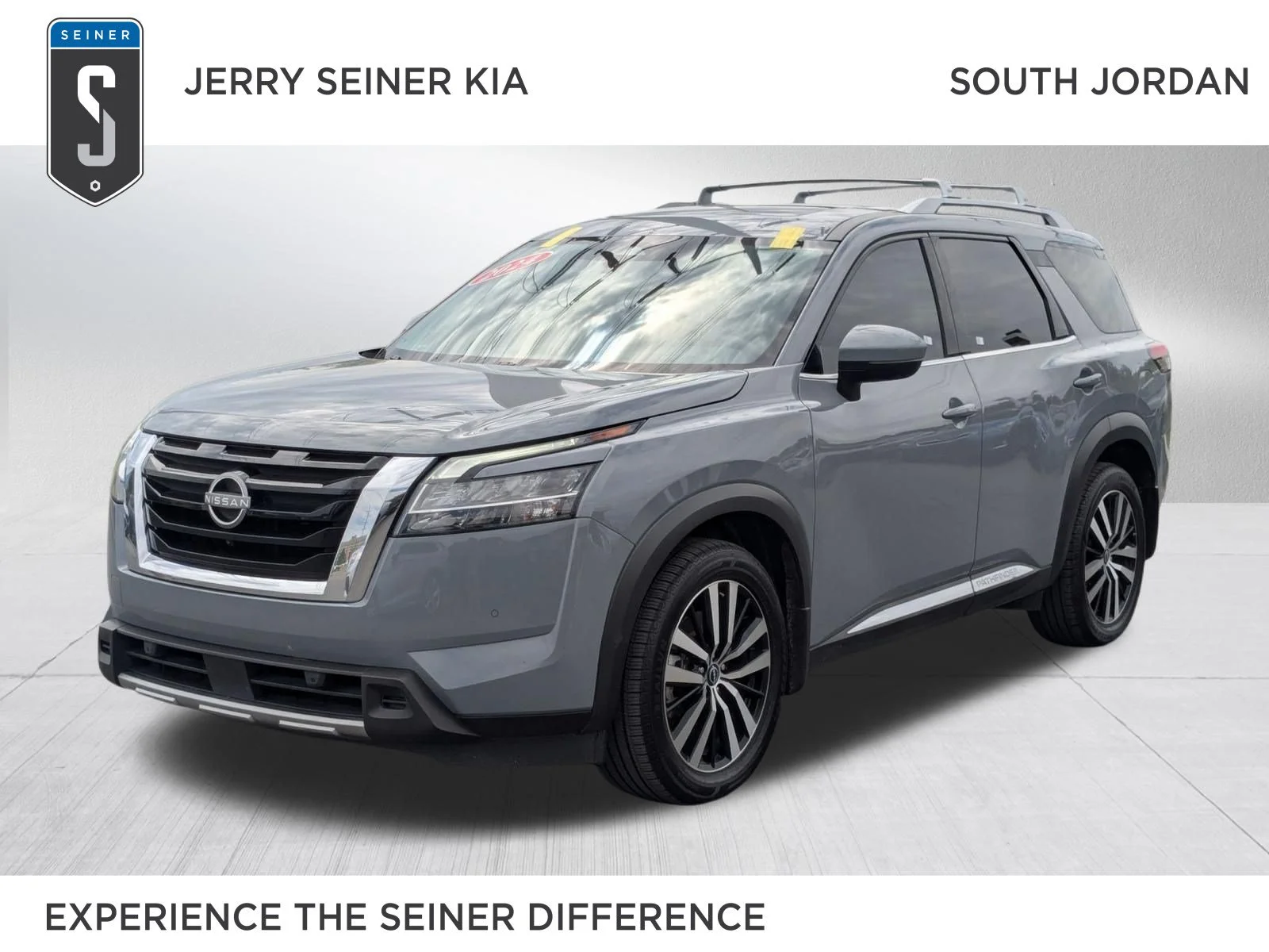Used 2024 Boulder Gray Pearl Nissan Platinum image 1