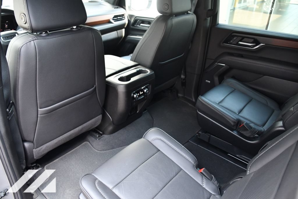 Used 2025 Sterling Metallic GMC Denali image 24