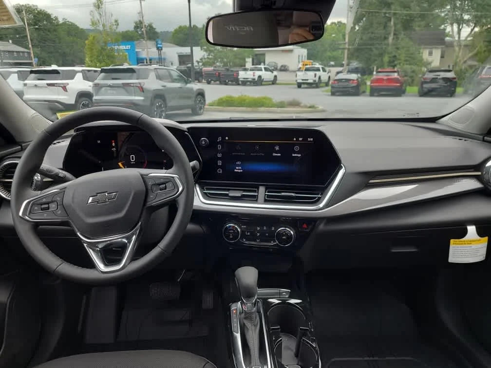 New 2026 Mosaic Black Metallic Chevrolet ACTIV image 14