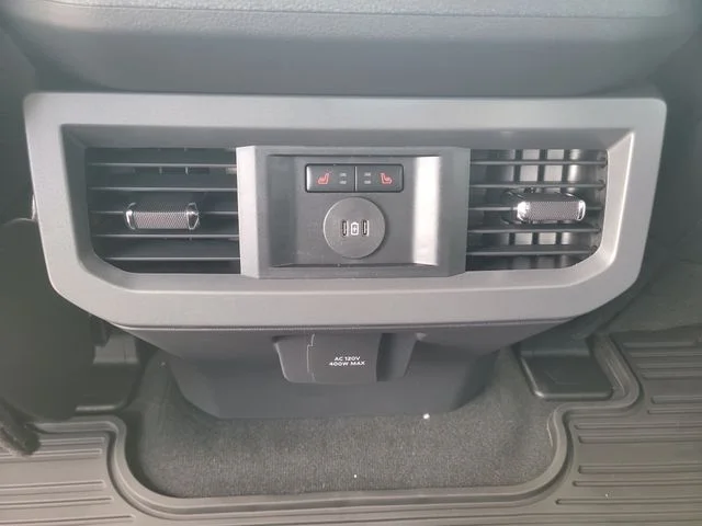 New 2026 Avalanche Ford Lariat image 16