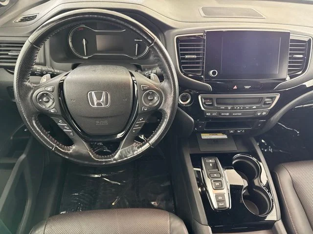 Used 2021  Honda Black Edition image 27
