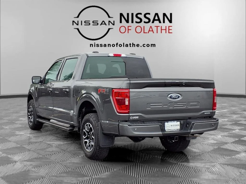 Used 2023 Gray Ford XLT image 3