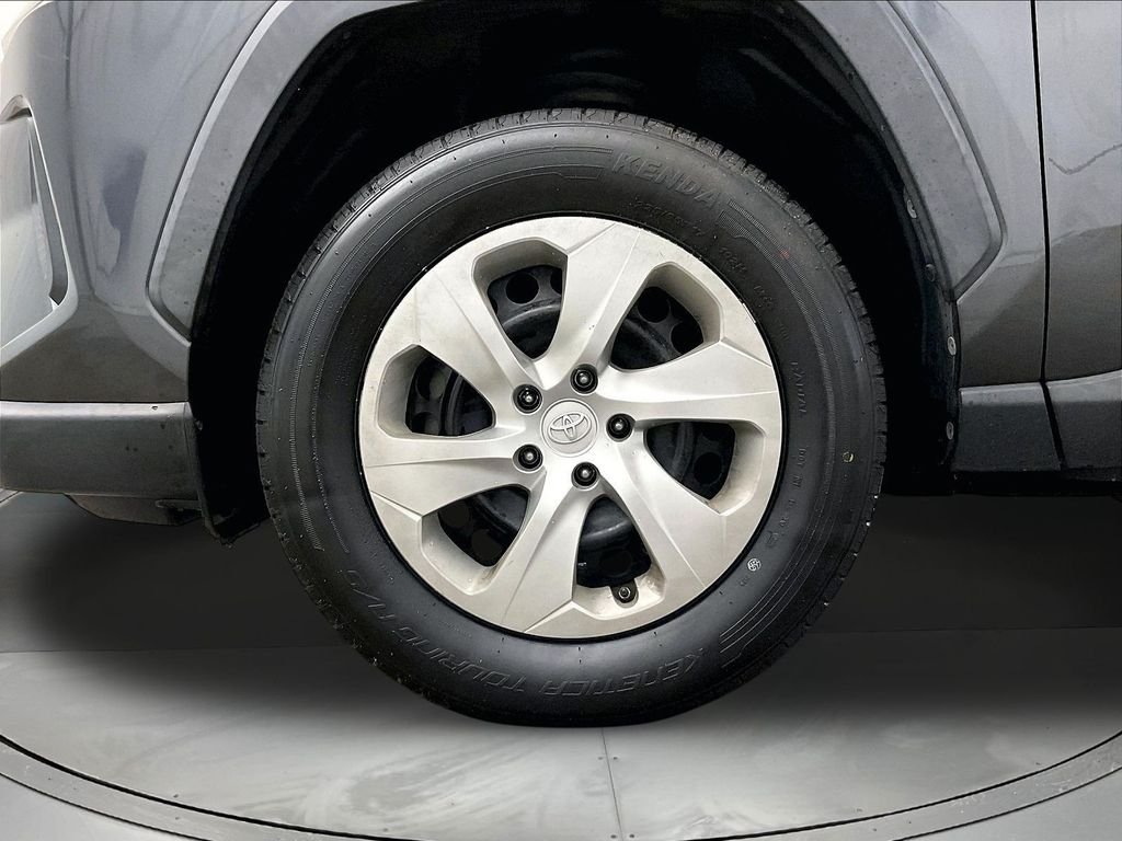 Used 2019 Gray Toyota LE image 12