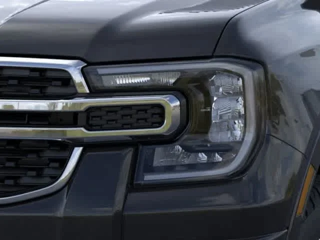 New 2025 Shadow Black Ford XLT image 5