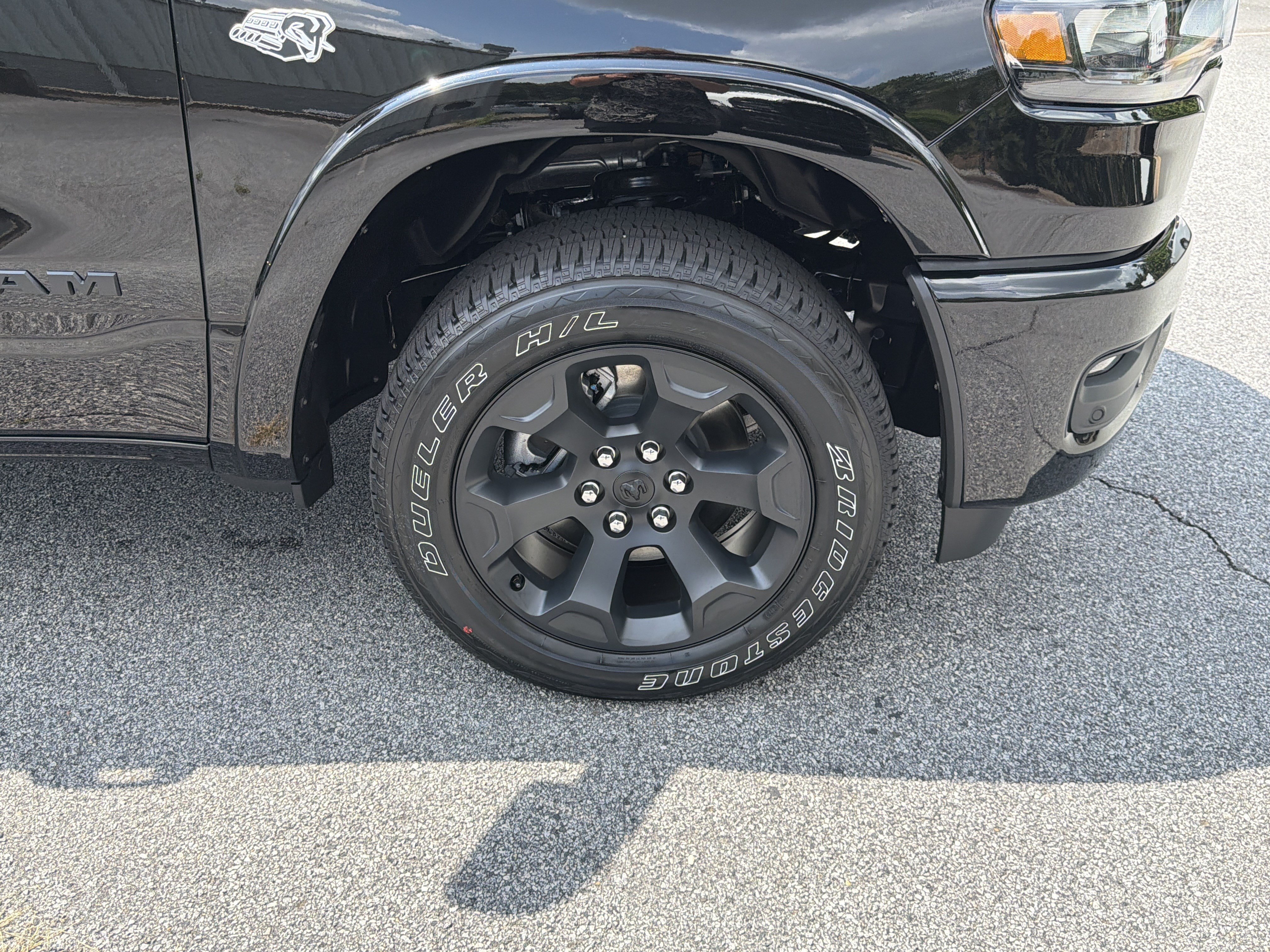 New 2026 Diamond Black Crystal Pearl-Coat Exterior Paint RAM Big Horn/Lone Star image 14