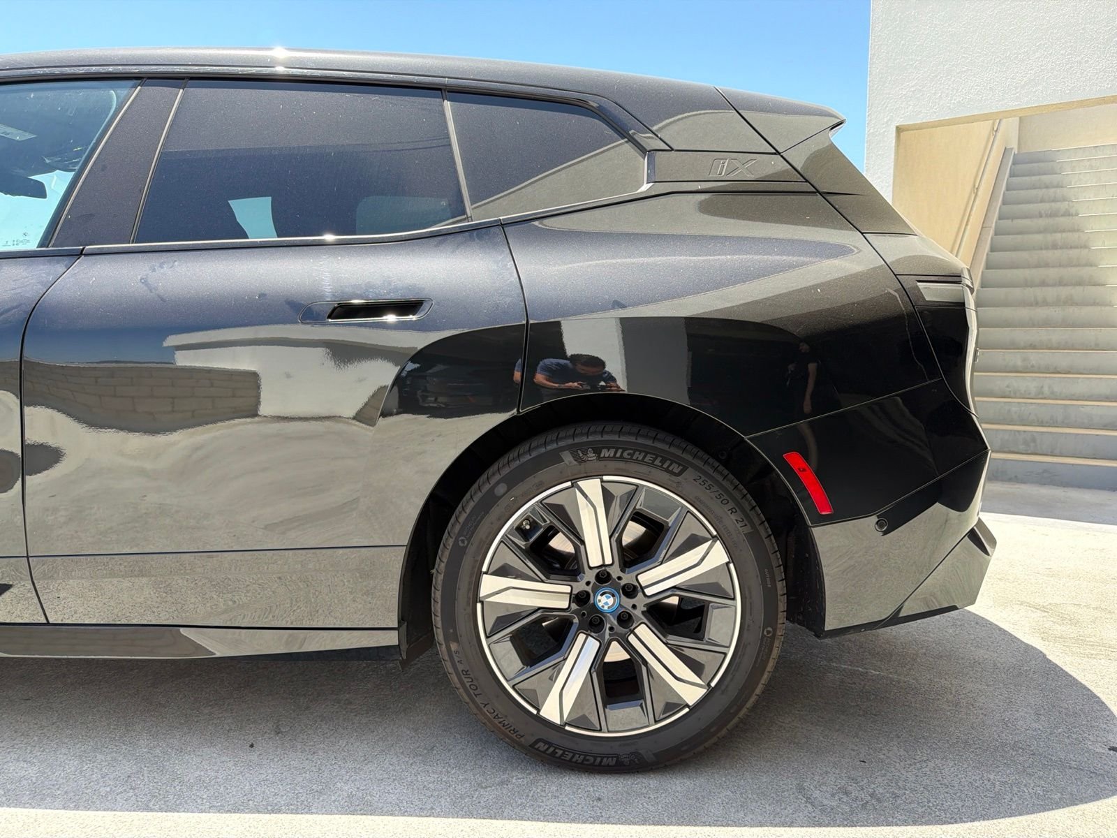 Used 2024 Black Sapphire Metallic BMW xDrive50 image 5