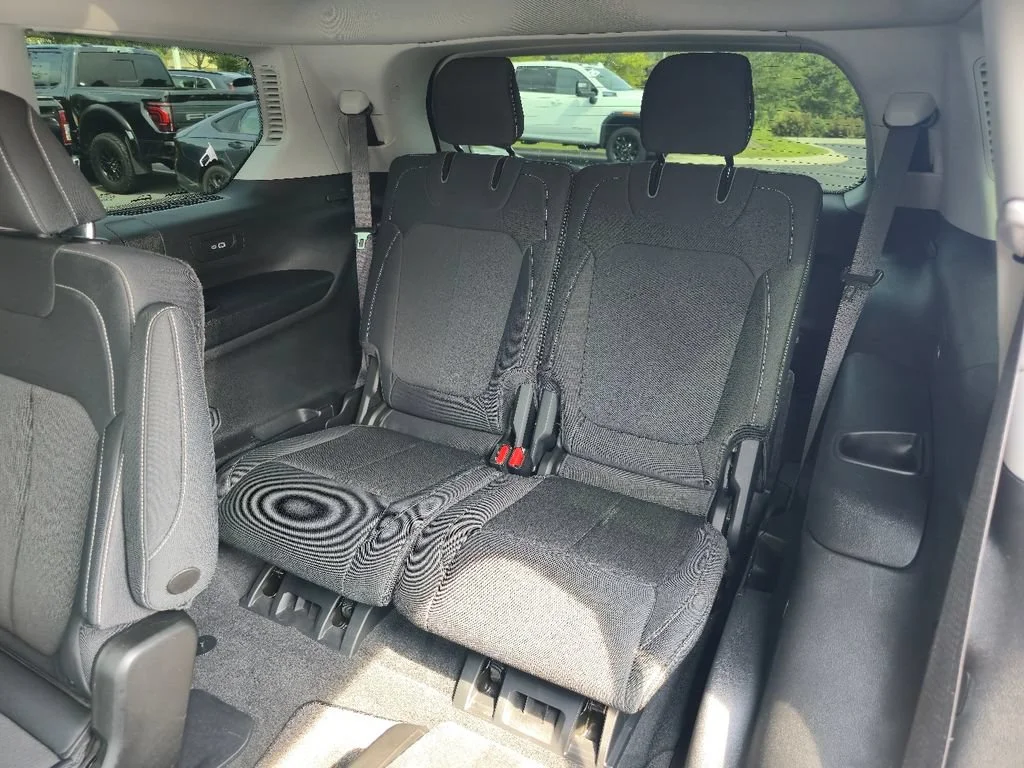 2022 Jeep Grand Cherokee L Laredo - Photo 24