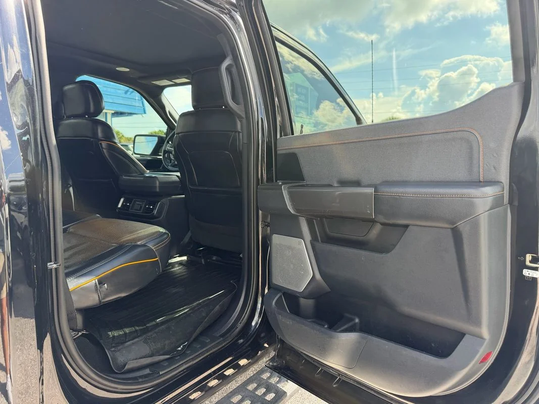 Used 2022  Ford Tremor image 16