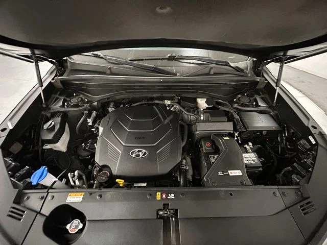 Used 2022 Black Hyundai SEL image 21