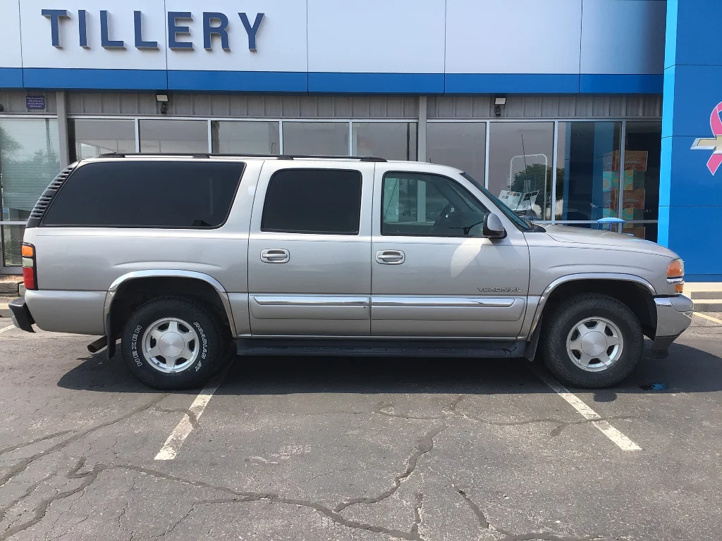 Used 2005 Silver Birch Metallic GMC SLE image 1