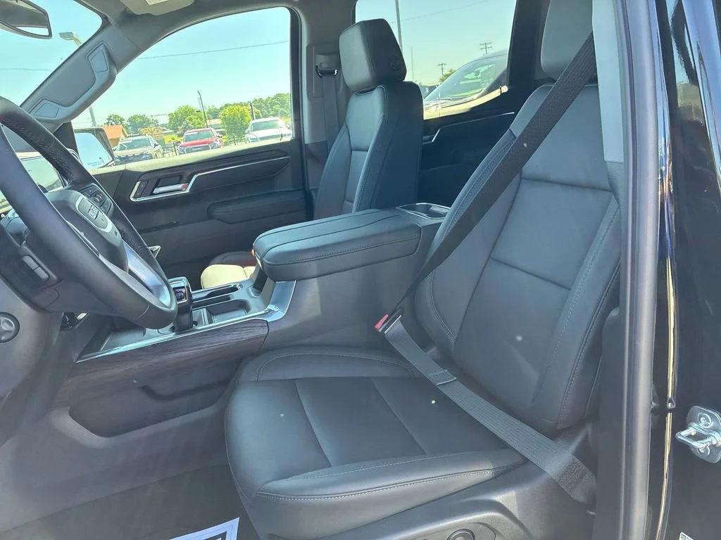 New 2026 Onyx Black GMC SLT image 11
