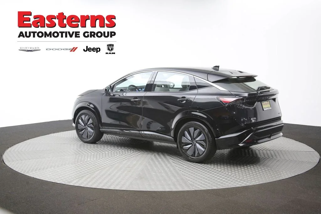 Used 2023 Black Nissan ENGAGE image 64