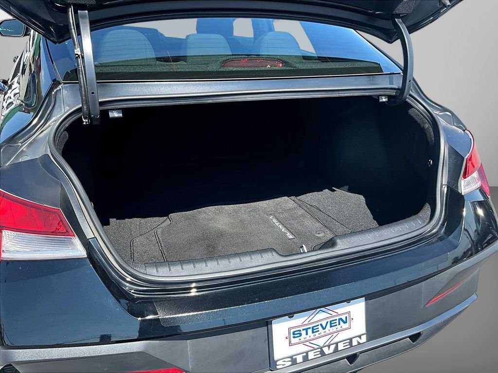 Certified Used 2025 Black Hyundai SEL Sport image 7