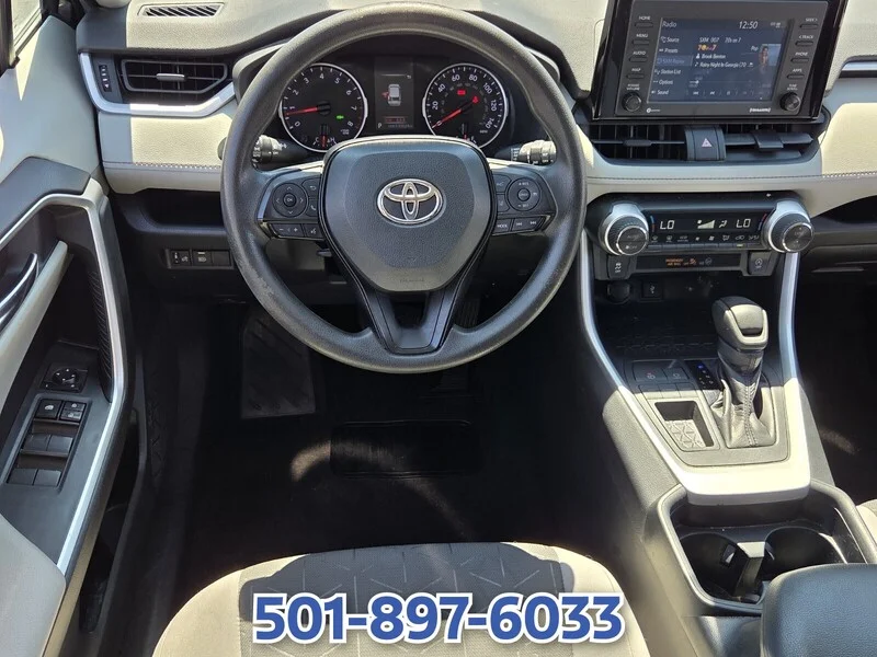 Used 2021 Magnetic Gray Metallic TOYOTA XLE FWD image 11