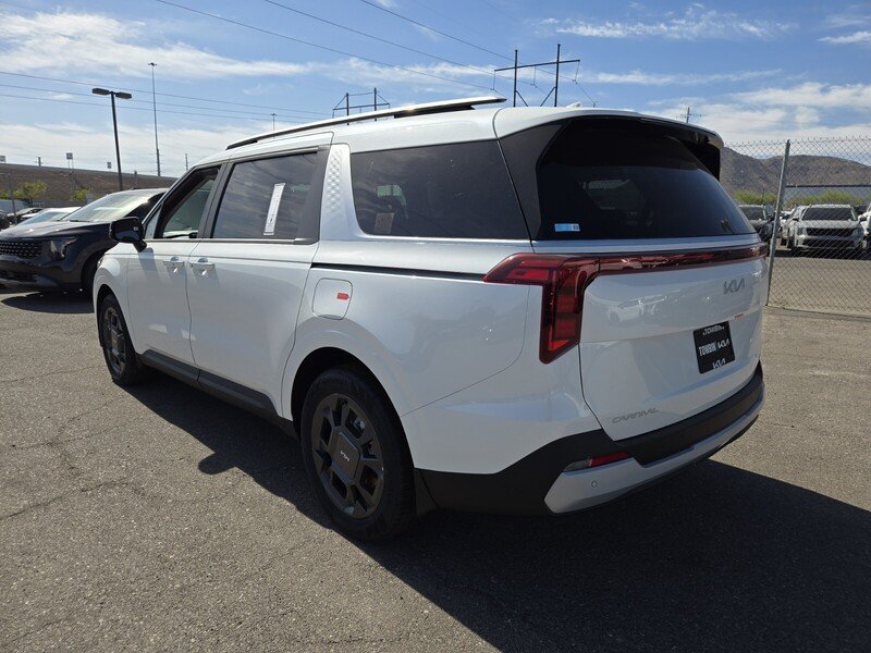 New 2026 Snow White Pearl Kia EX image 4