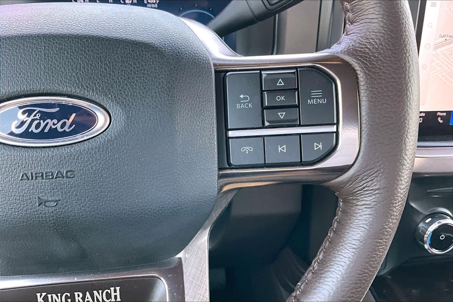 Used 2025 Star White Metallic Tri-Coat/Darkened Bronze Ford King Ranch image 25