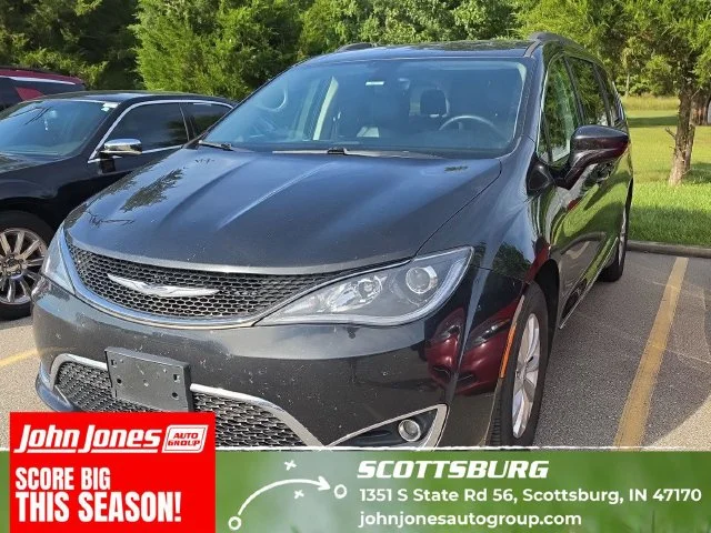 2017 Chrysler Pacifica Touring-L