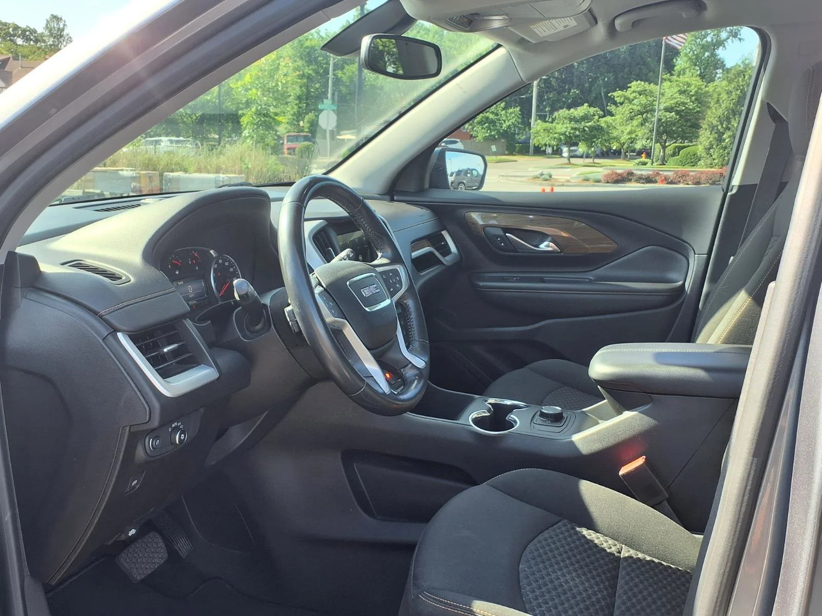 Used 2019 Satin Steel Metallic GMC SLE image 22