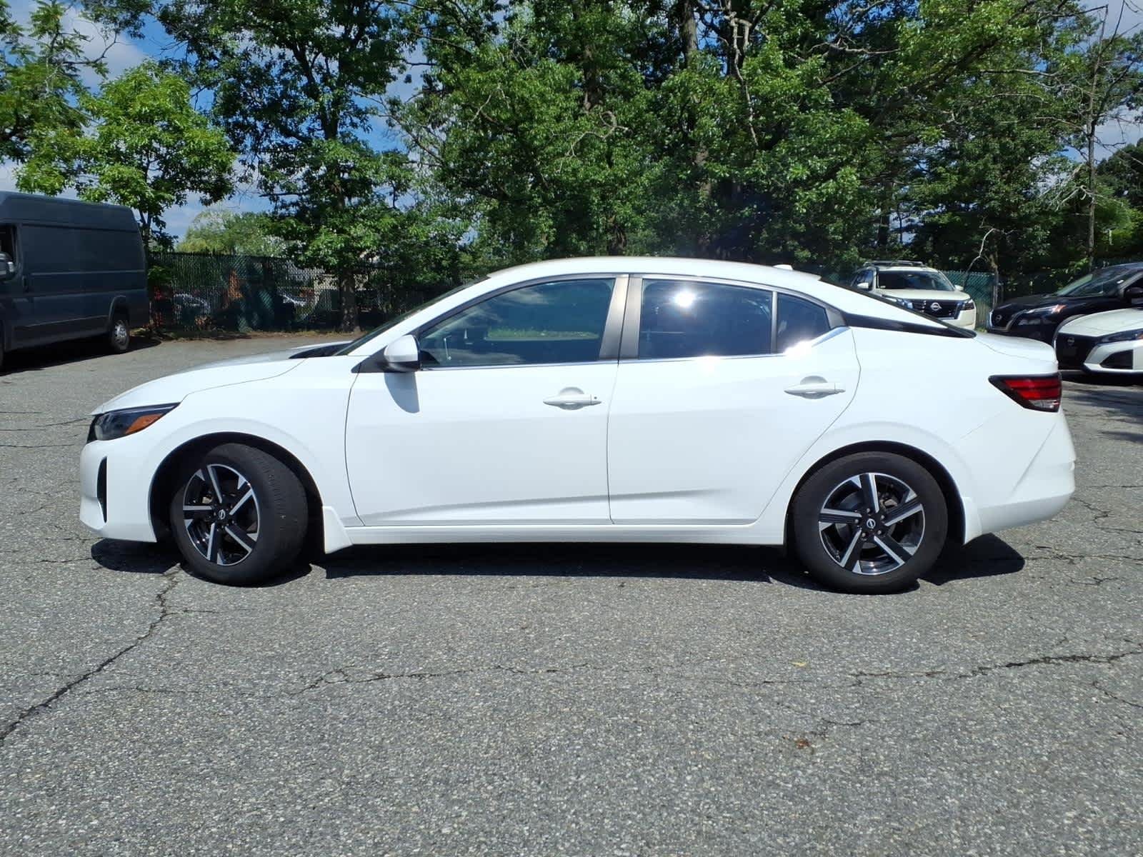 Certified Used 2024 Fresh Powder Nissan SV image 4