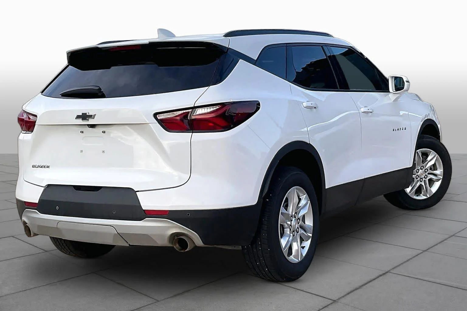 Used 2020 Summit White Chevrolet LT image 11
