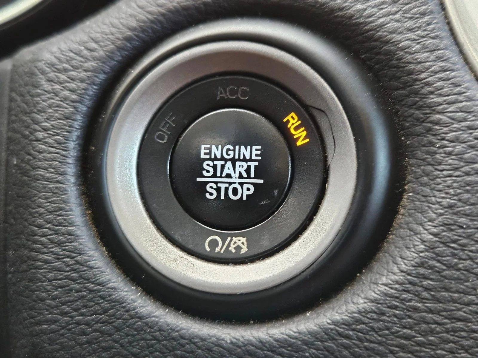 Used 2018 Octane Red Pearlcoat Dodge Citadel image 24