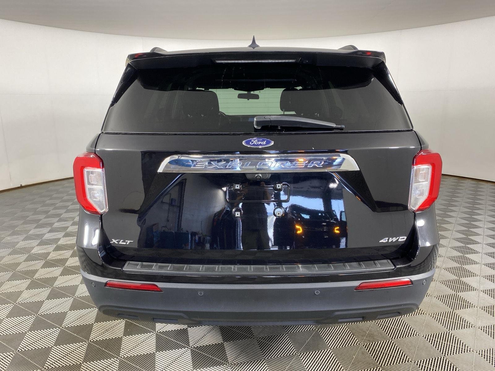 Used 2022 Agate Black Ford XLT image 9