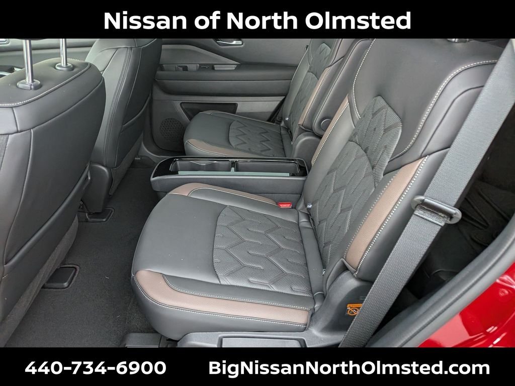 New 2026 Scarlet Ember Tintcoat / Super Black Two-tone Nissan Platinum image 18