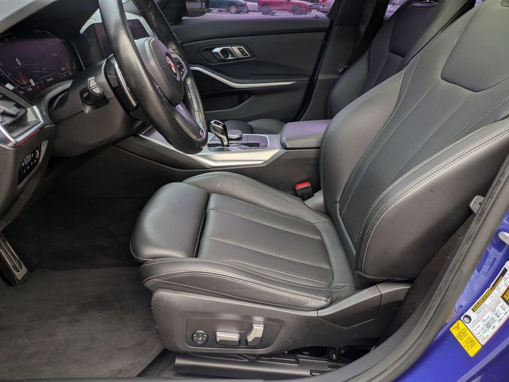 Used 2022 Blue BMW 330i image 10