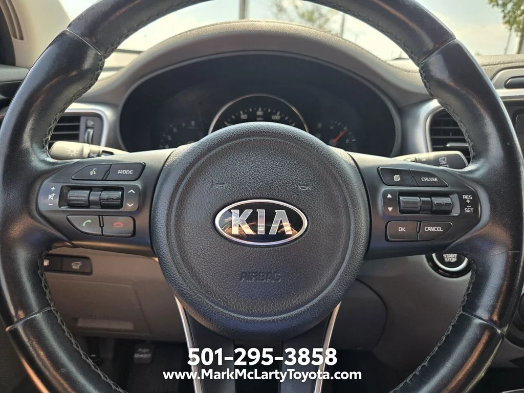 Used 2016 Silver Kia EX image 21