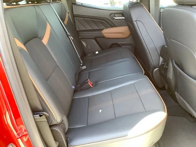 2026 GMC Canyon AT4 - Photo 17