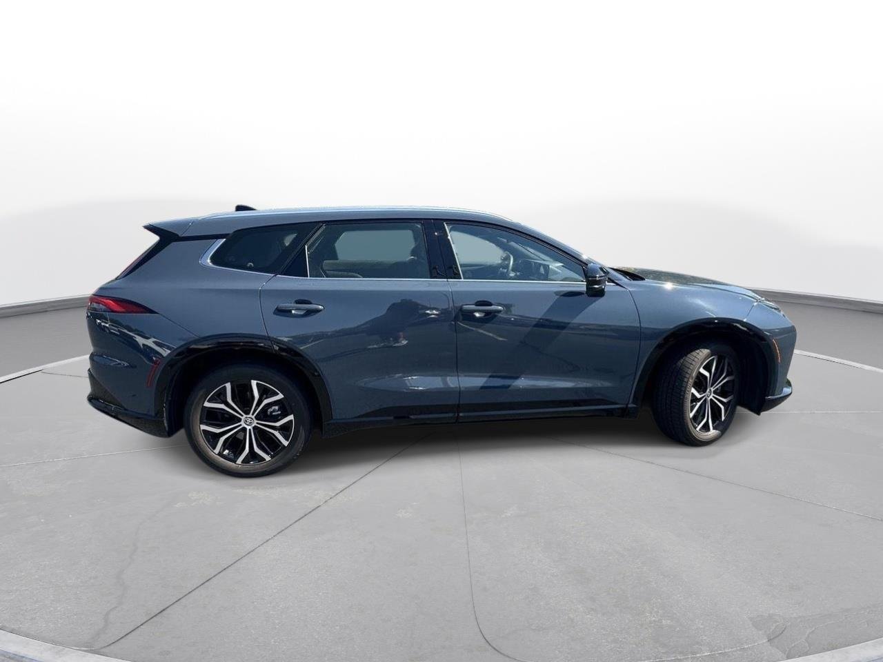 Used 2025 Storm Cloud Toyota XLE image 5
