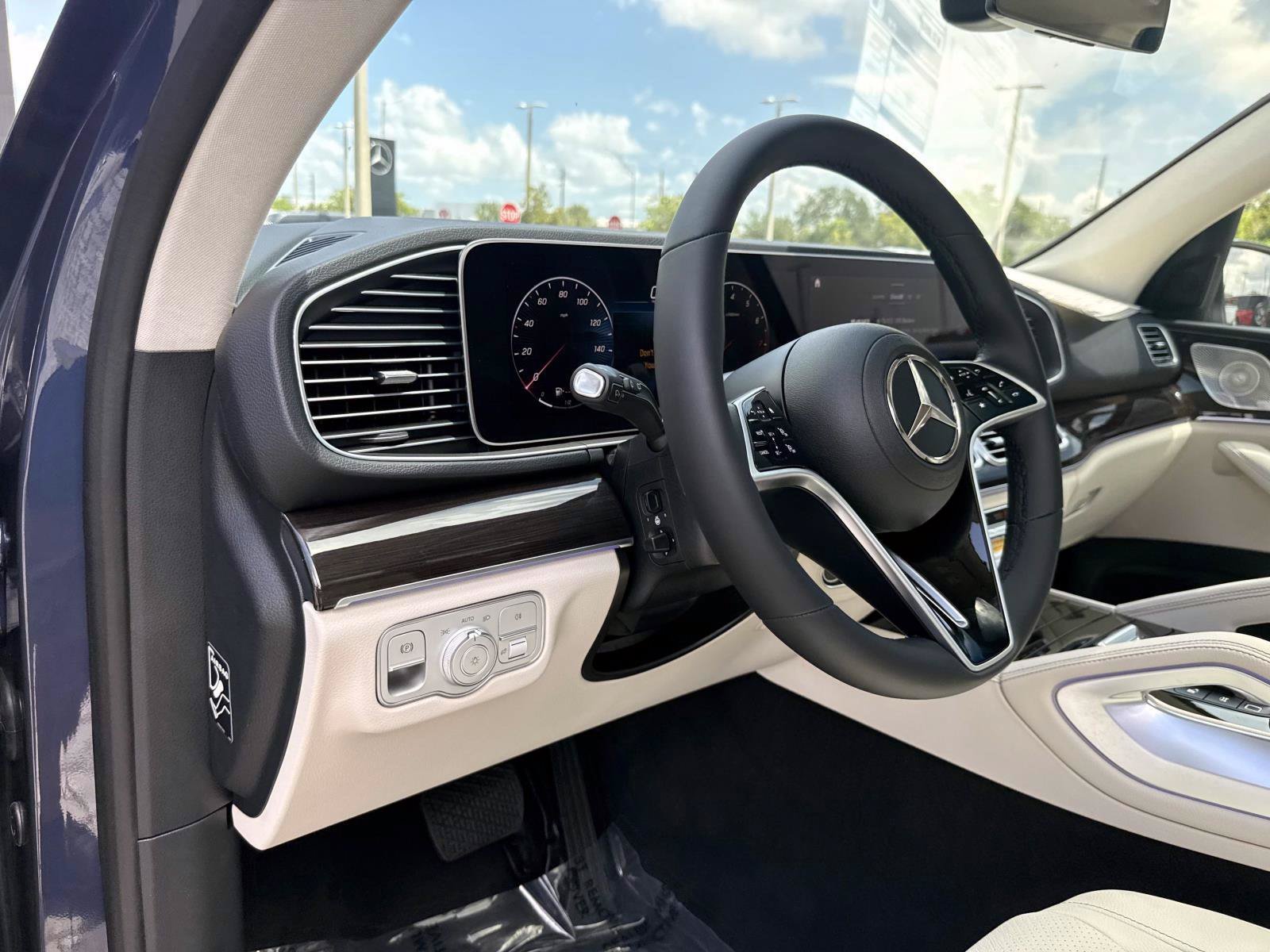 New 2026 Twilight Blue Metallic Mercedes-Benz 350 4MATIC® SUV image 20
