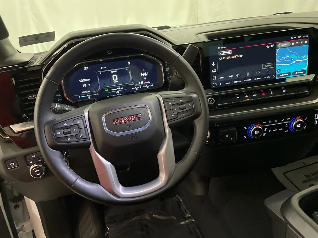 2025 GMC Sierra 1500 SLT - Photo 15