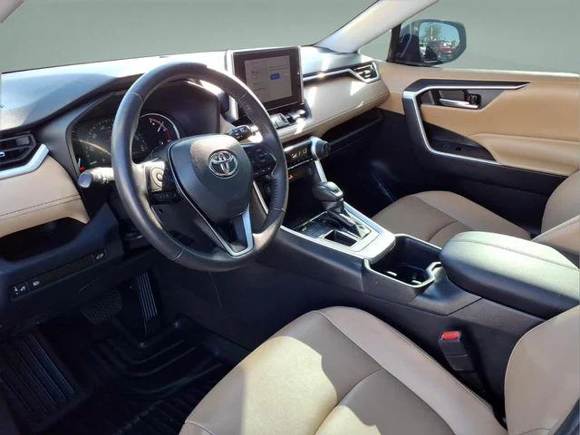 Certified Used 2023 RUBY FLARE PEARL Toyota  image 11