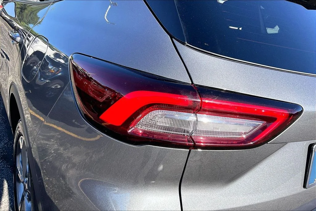 Used 2025 Gray Ford ST-Line image 30