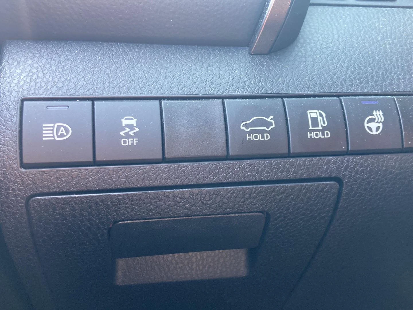 Used 2024 Gy Toyota XSE image 12