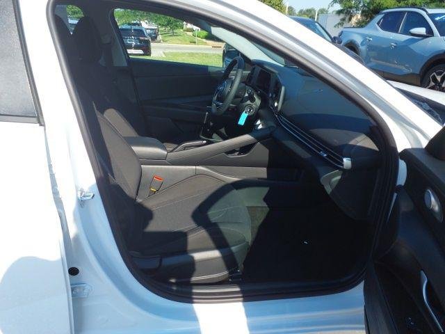 New 2026 White Hyundai SE image 13