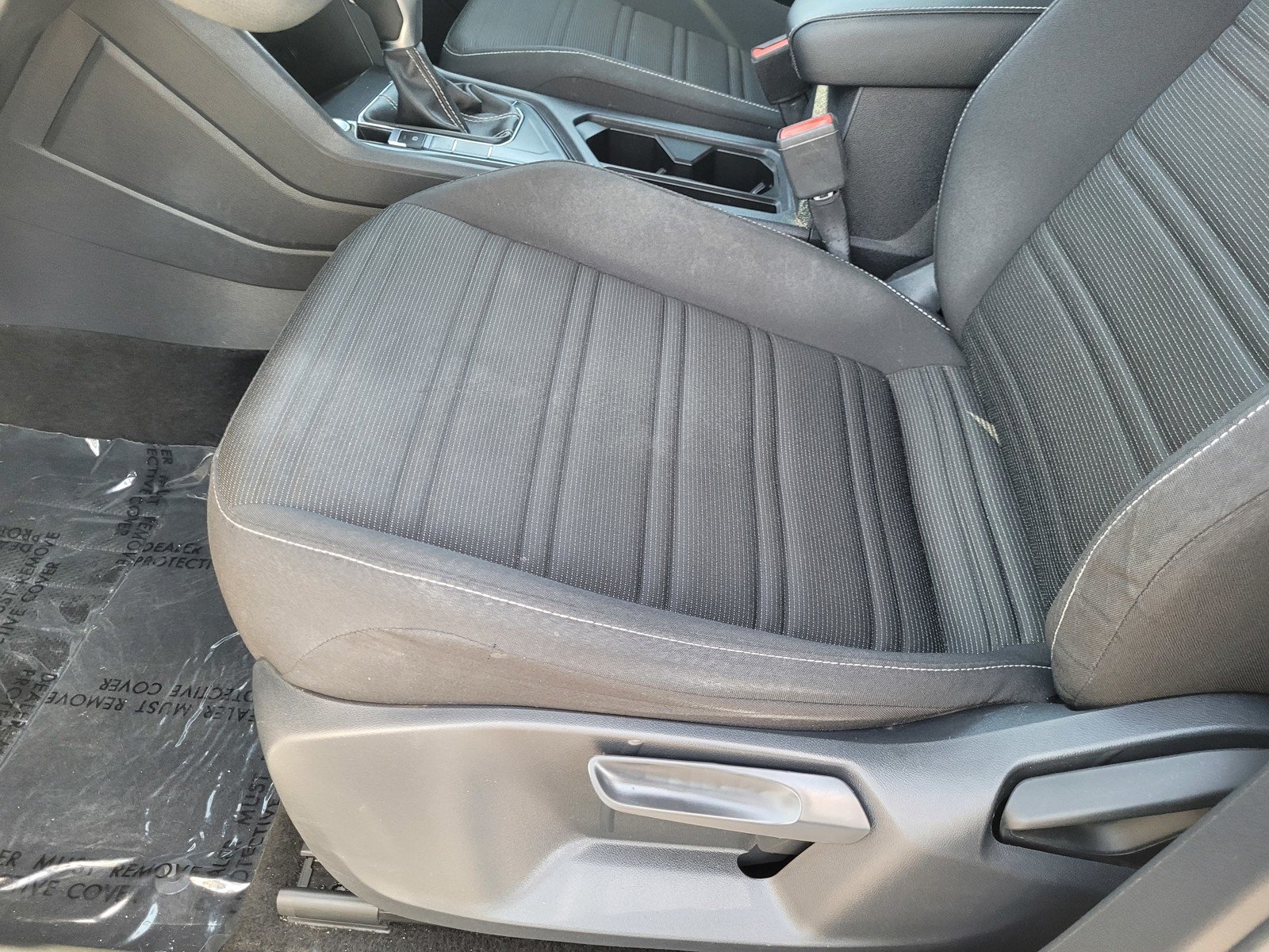 Certified Used 2023 Silver Volkswagen 2.0T S image 21