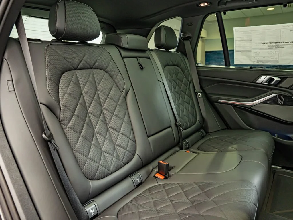 New 2026 Dravit Grey Metallic BMW xDrive40i image 39