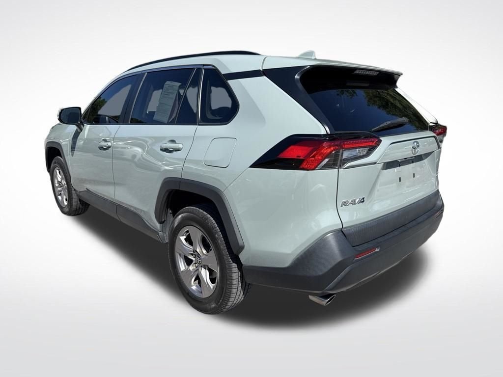 Used 2022 Gray Toyota XLE image 4