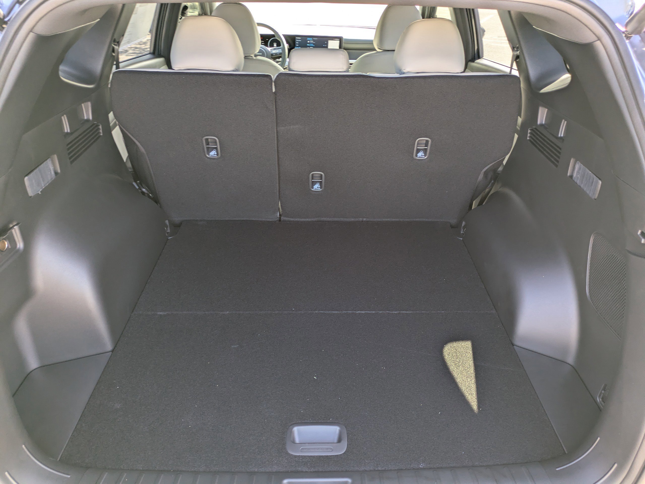 New 2026 Ecotronic Gray Hyundai Limited AWD image 10