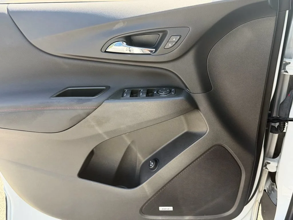 Used 2024 Summit White Chevrolet RS image 35