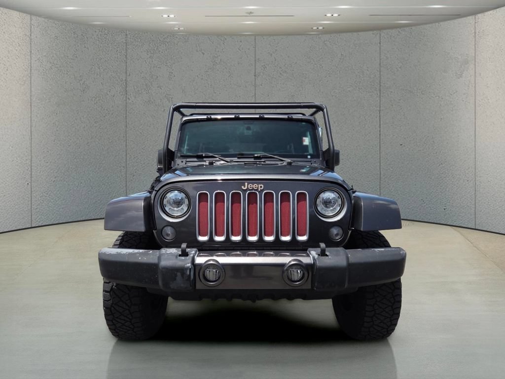 Used 2017 Granite Crystal Metallic Clearcoat Jeep Sahara image 13