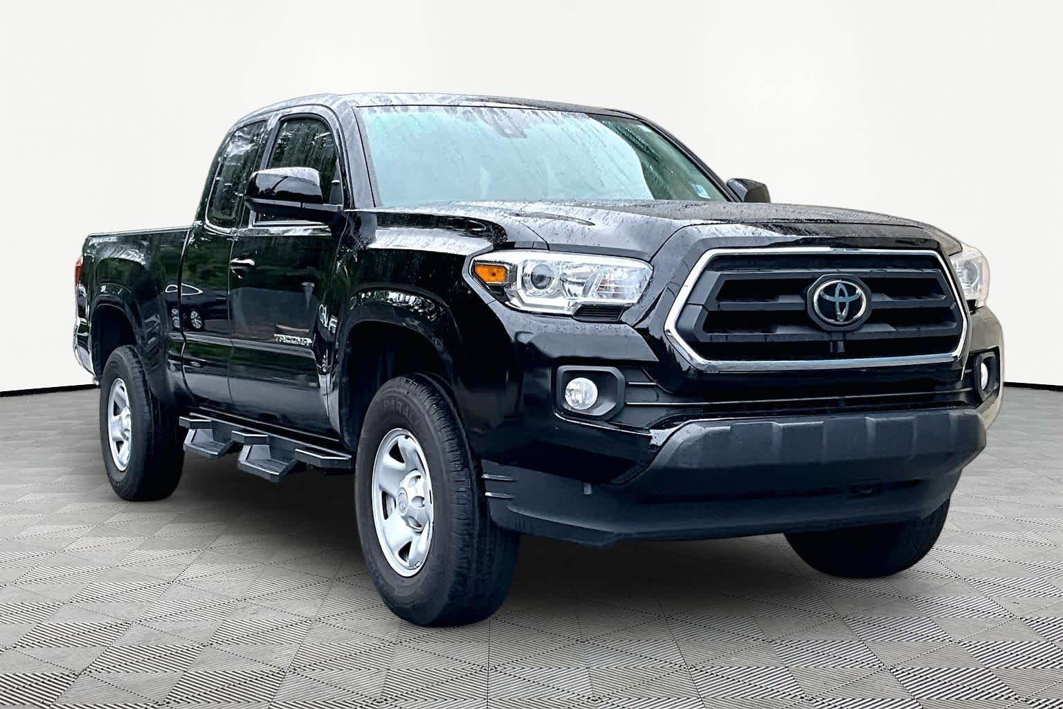 Used 2023 Black Toyota SR5 image 3